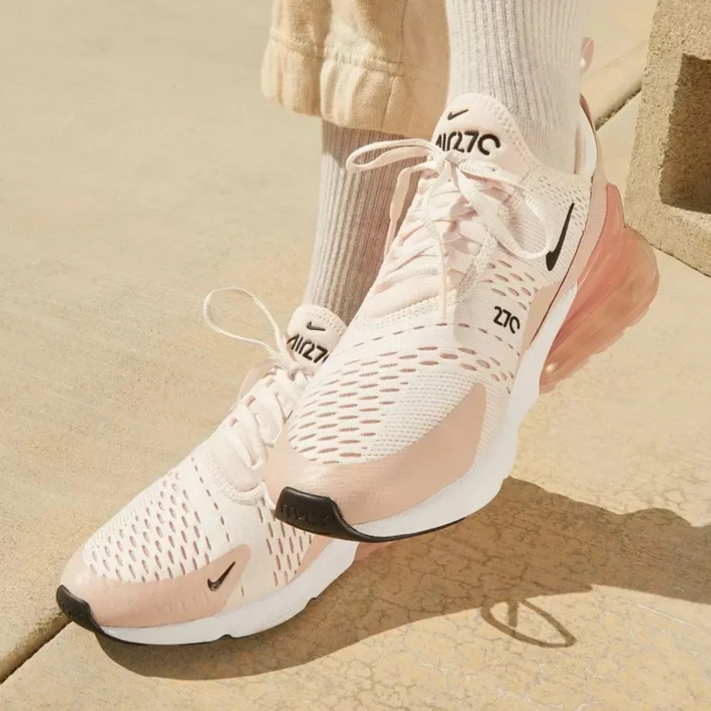 Nike Air 270 Women's Pink Sneakers size 9.5